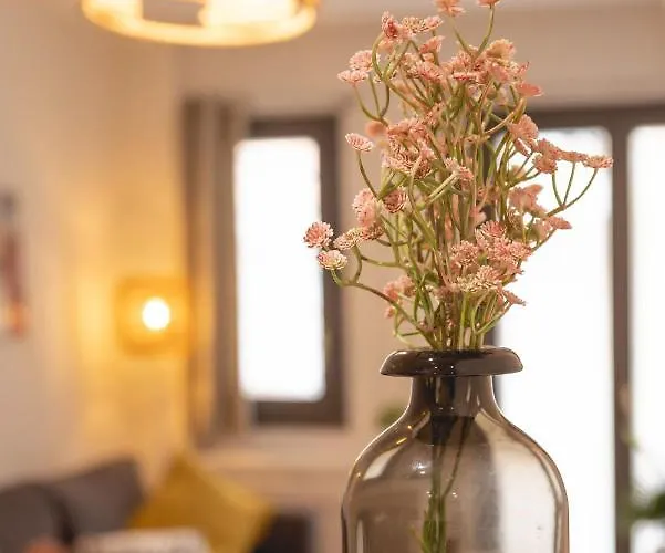 Bravissimo Sant Marti, Cosy 1-bedroom * خيرونا