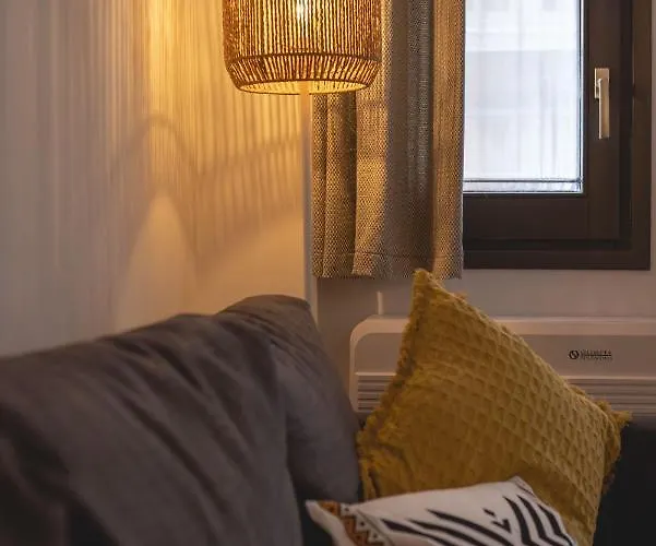 Bravissimo Sant Marti, Cosy 1-bedroom شقة *