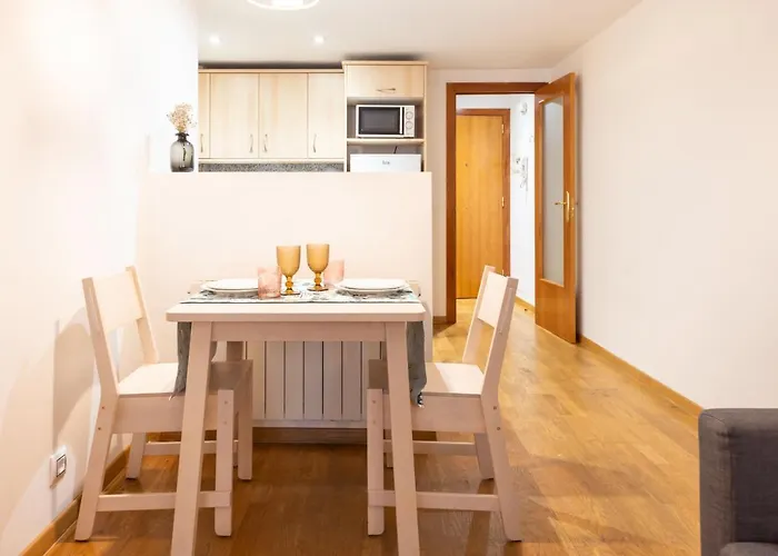 Bravissimo Sant Marti, Cosy 1-bedroom شقة *